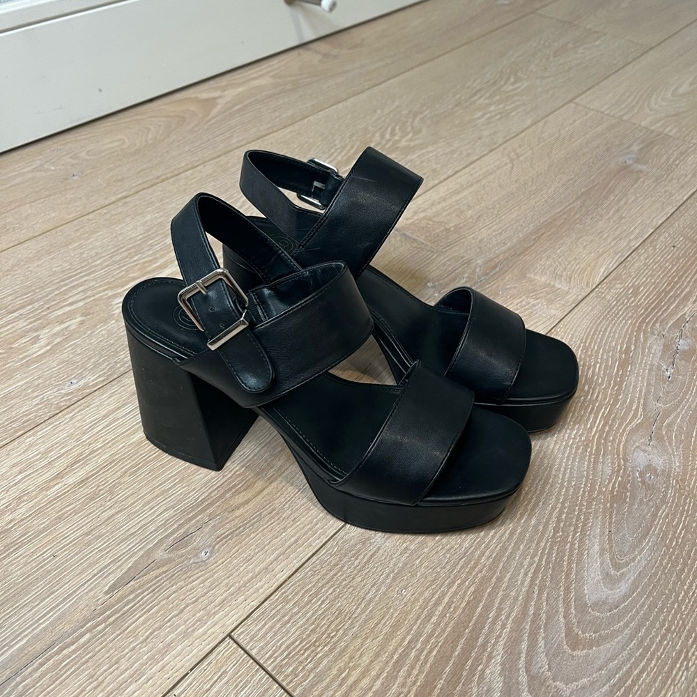 ❌SOLD❌ Faux Leather Strappy Platform Heels from Urban Outfitters